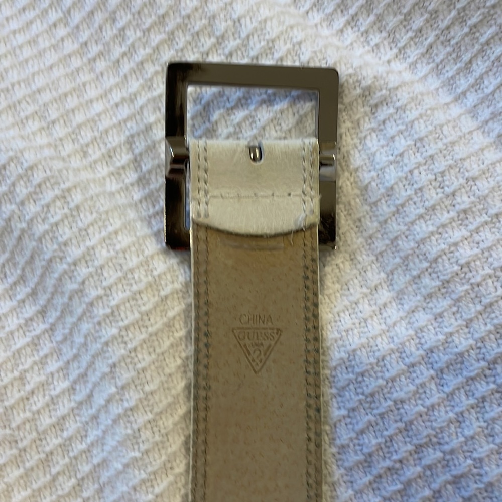Guess white belt - Picture 2 of 3